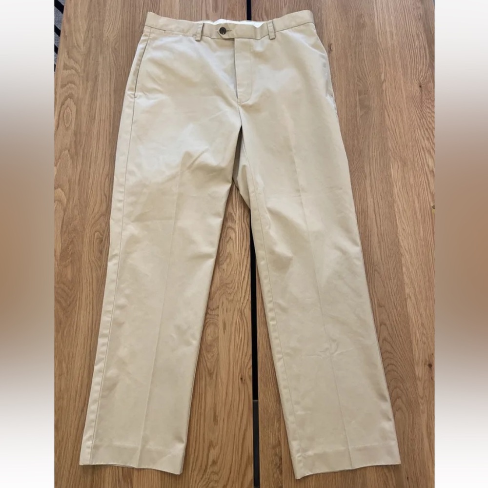 Orvis Mens 34x30 Trim Fit Khakis